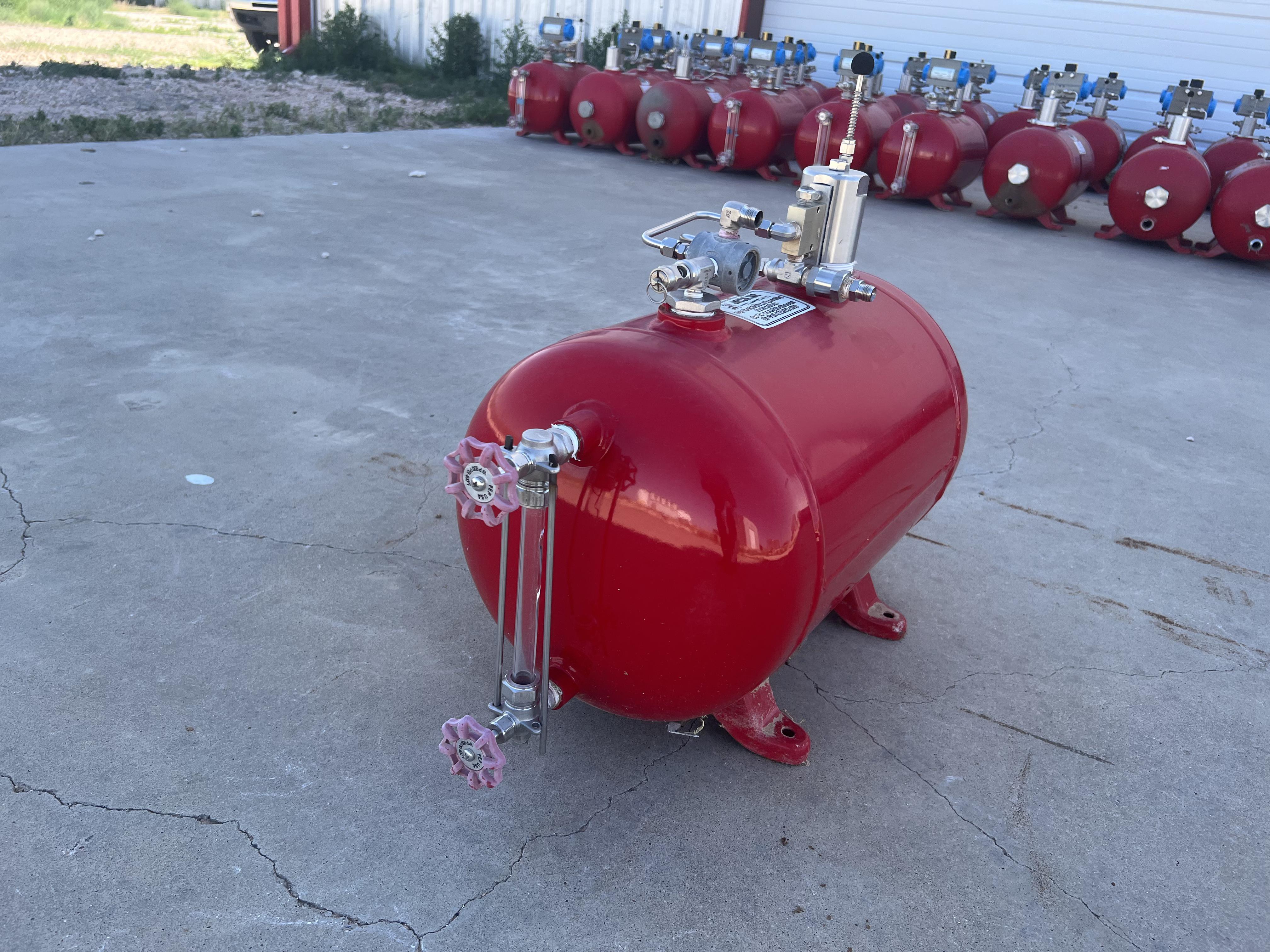 Blowcase, Horizontal, 8.9 gal, 200# | Oilfield Logic