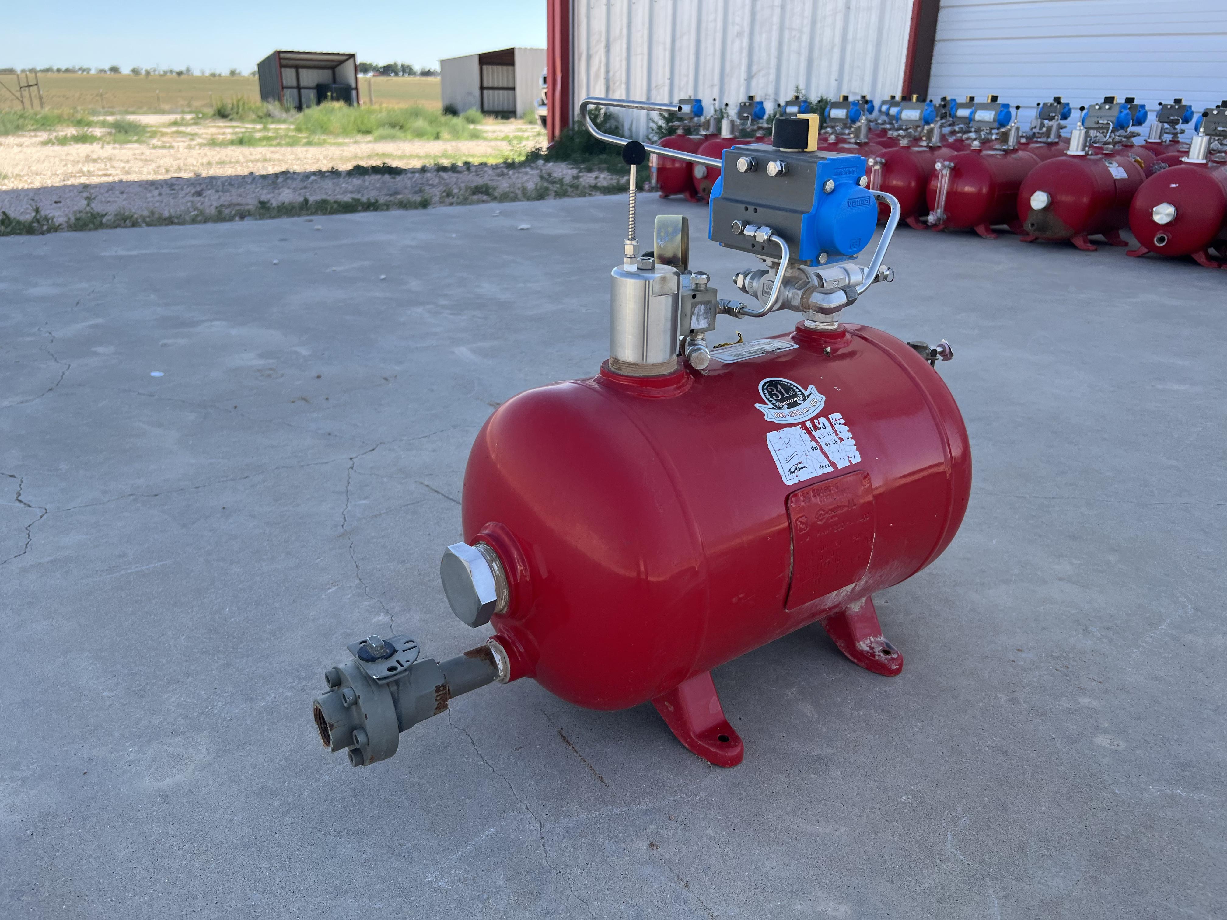 Blowcase, Horizontal, 8.9 gal, 200# | Oilfield Logic